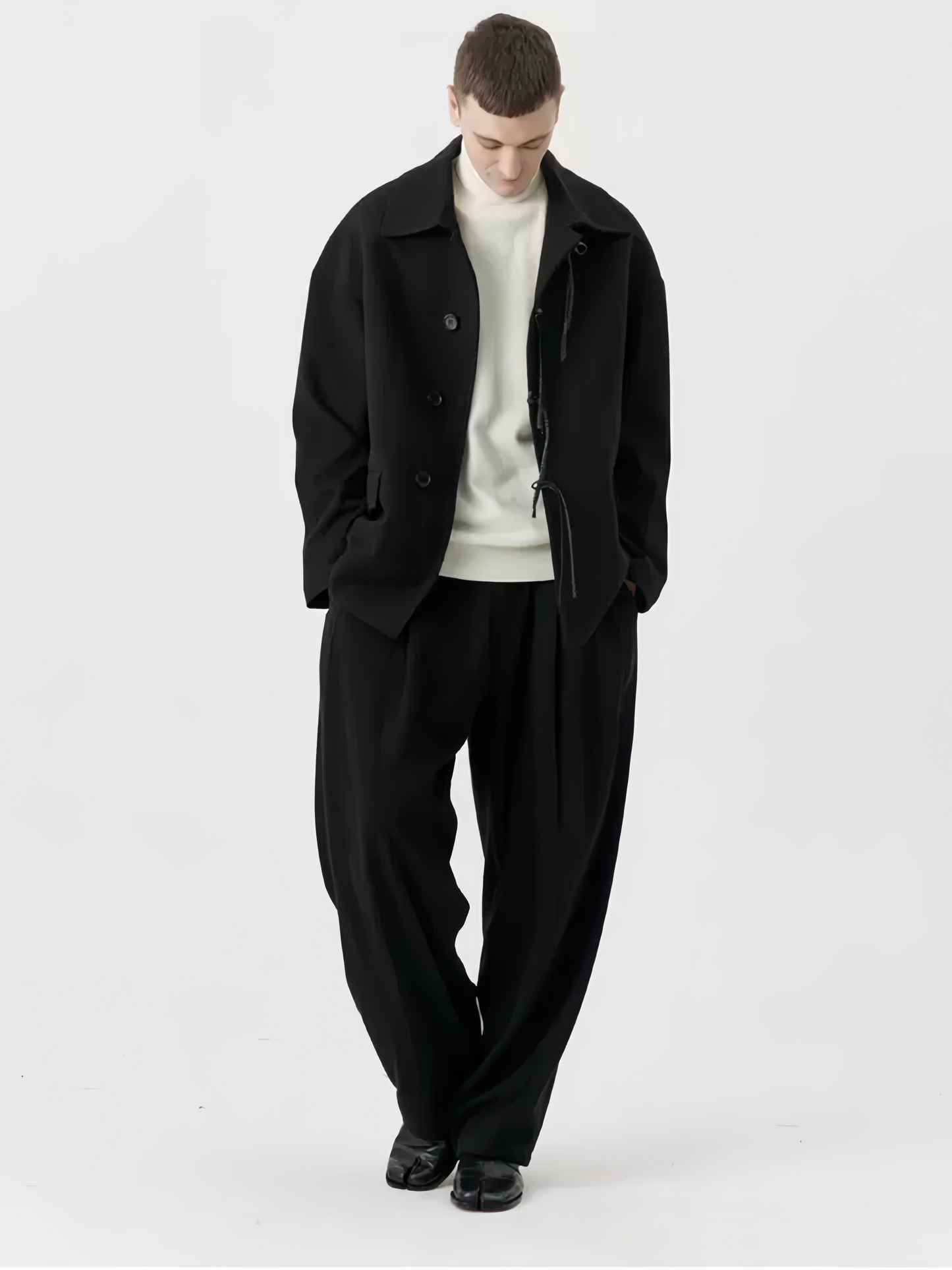 Design-breasted short jacket